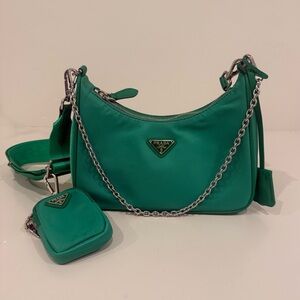 PRADA Nylon re edition 2005 shoulder bag tessuto